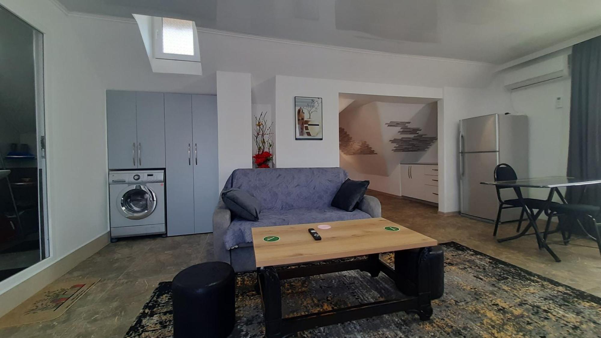 Guesthouse Next To Beach Батуми Екстериор снимка