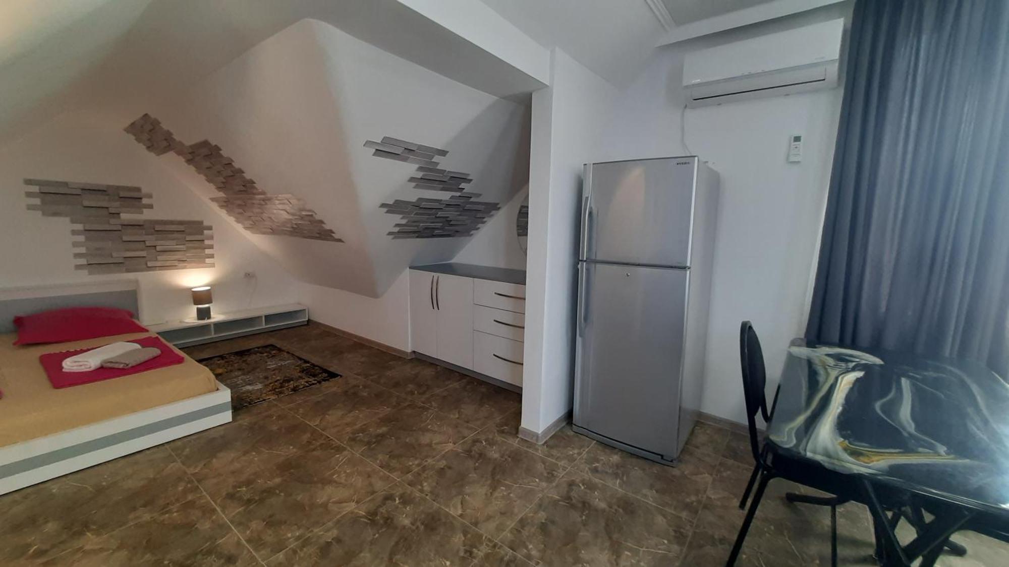 Guesthouse Next To Beach Батуми Екстериор снимка
