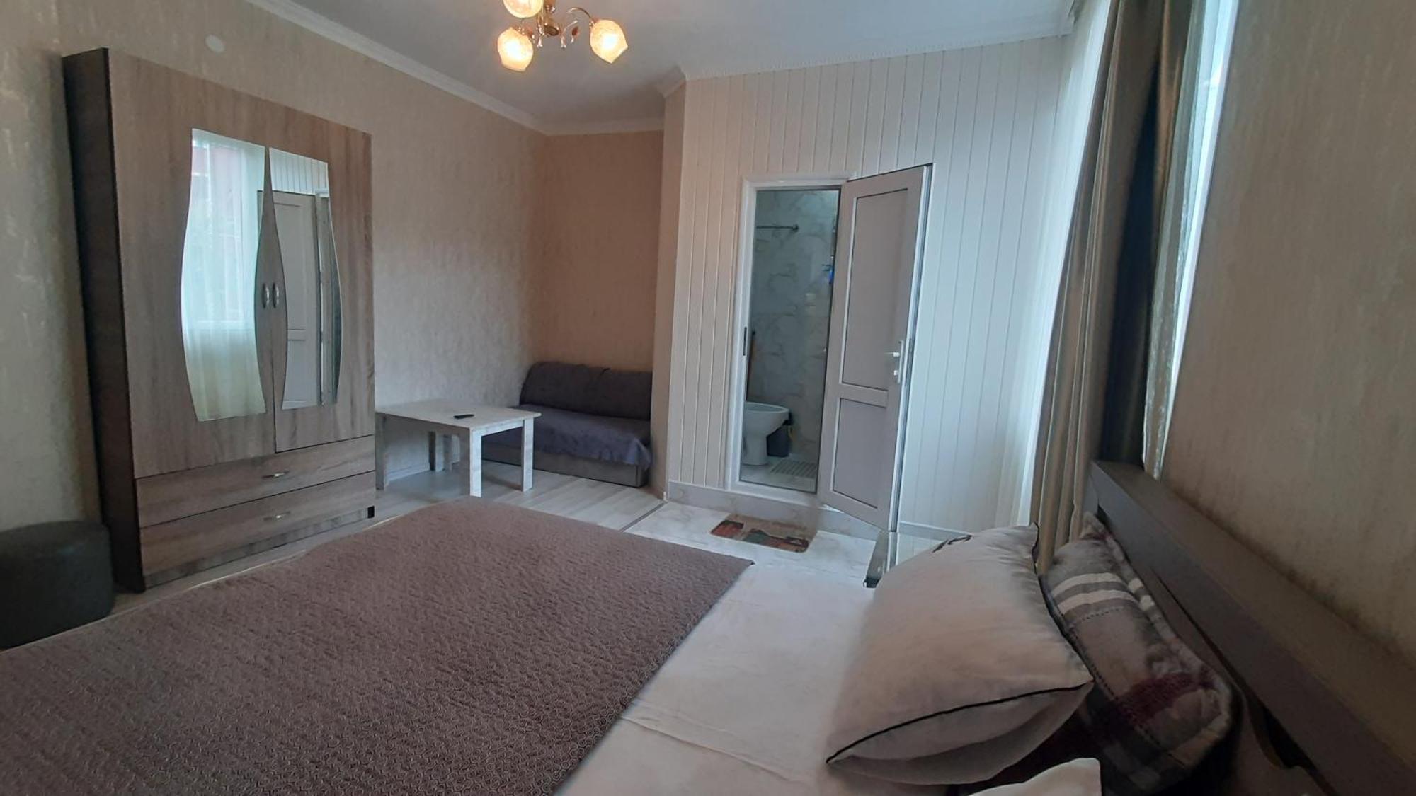 Guesthouse Next To Beach Батуми Екстериор снимка