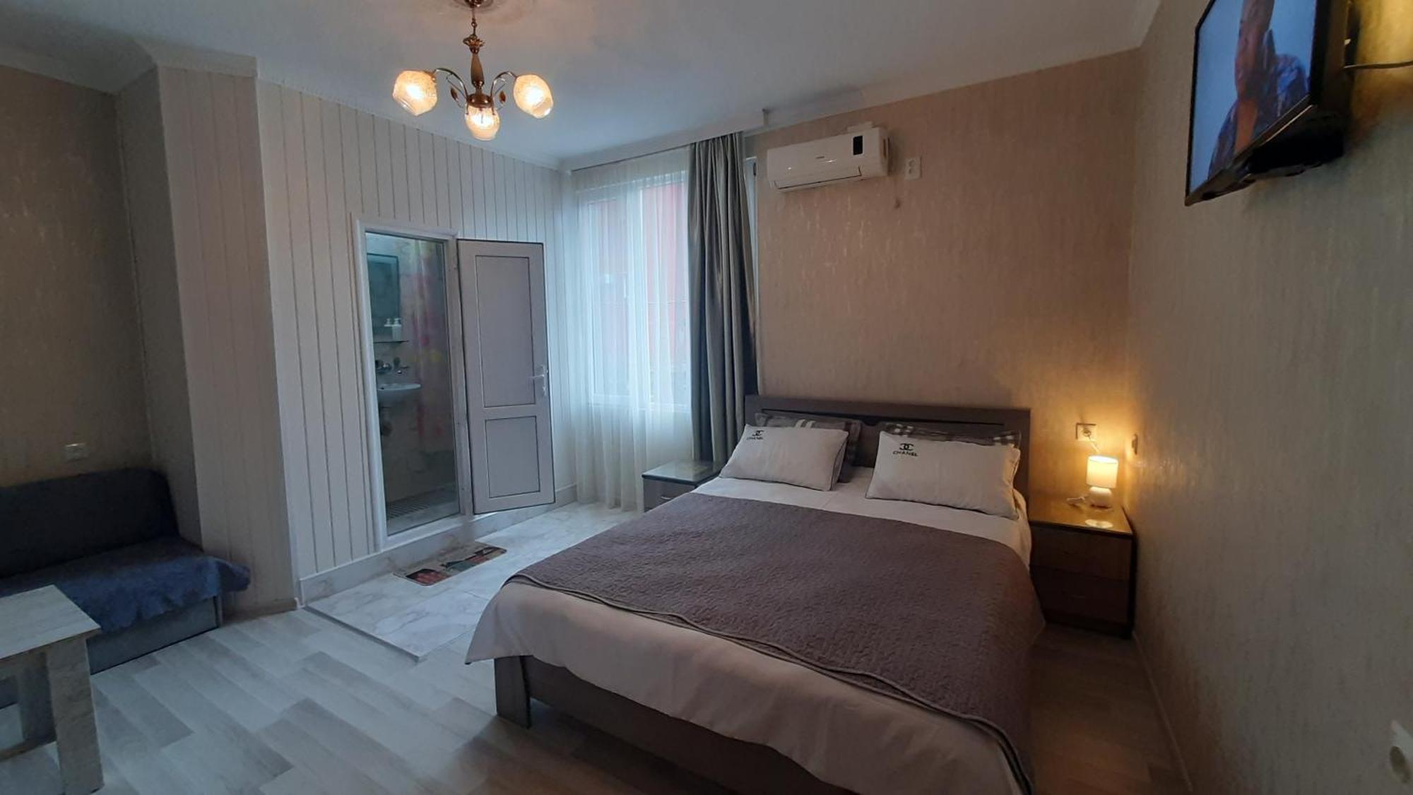 Guesthouse Next To Beach Батуми Екстериор снимка