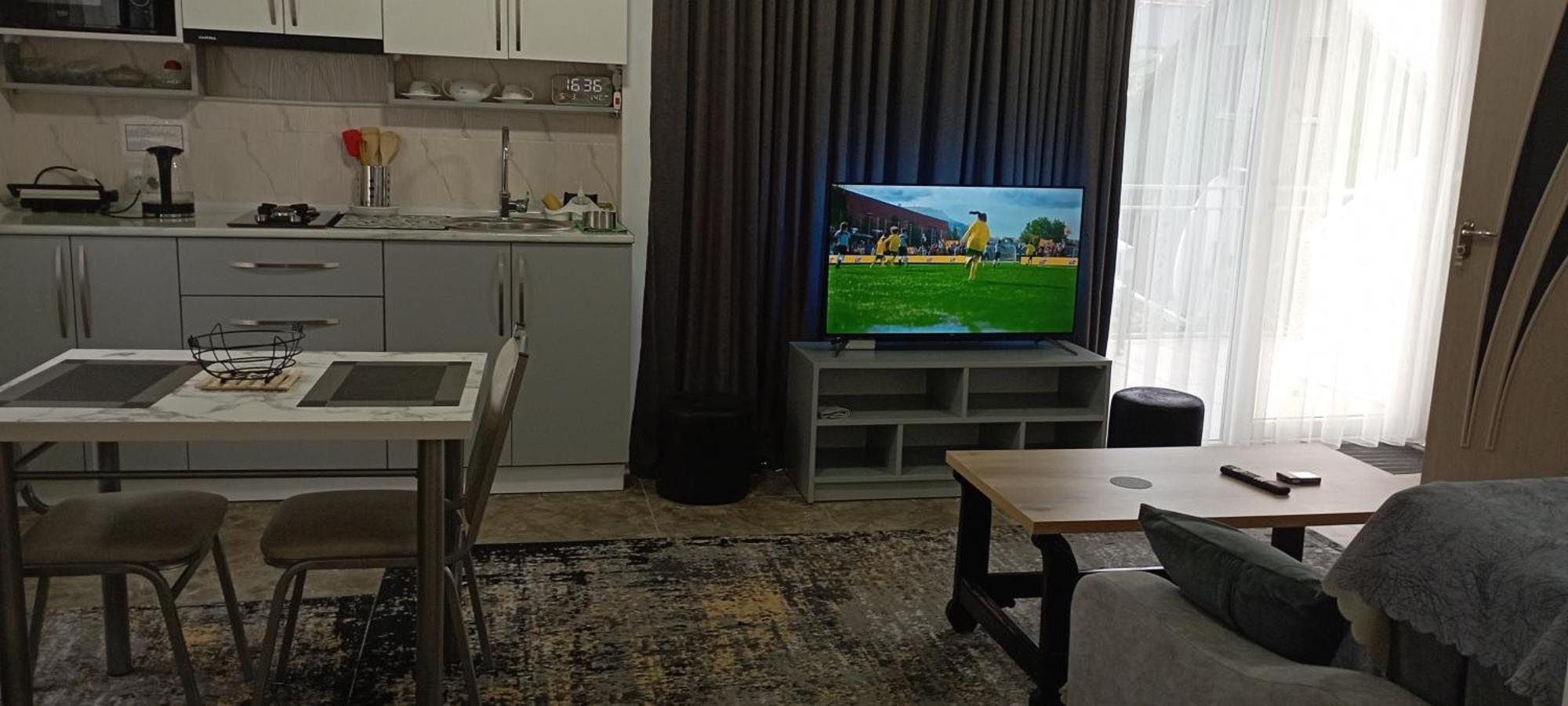 Guesthouse Next To Beach Батуми Екстериор снимка