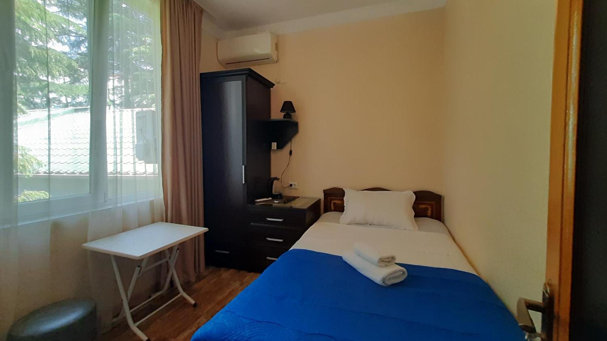 Guesthouse Next To Beach Батуми Екстериор снимка