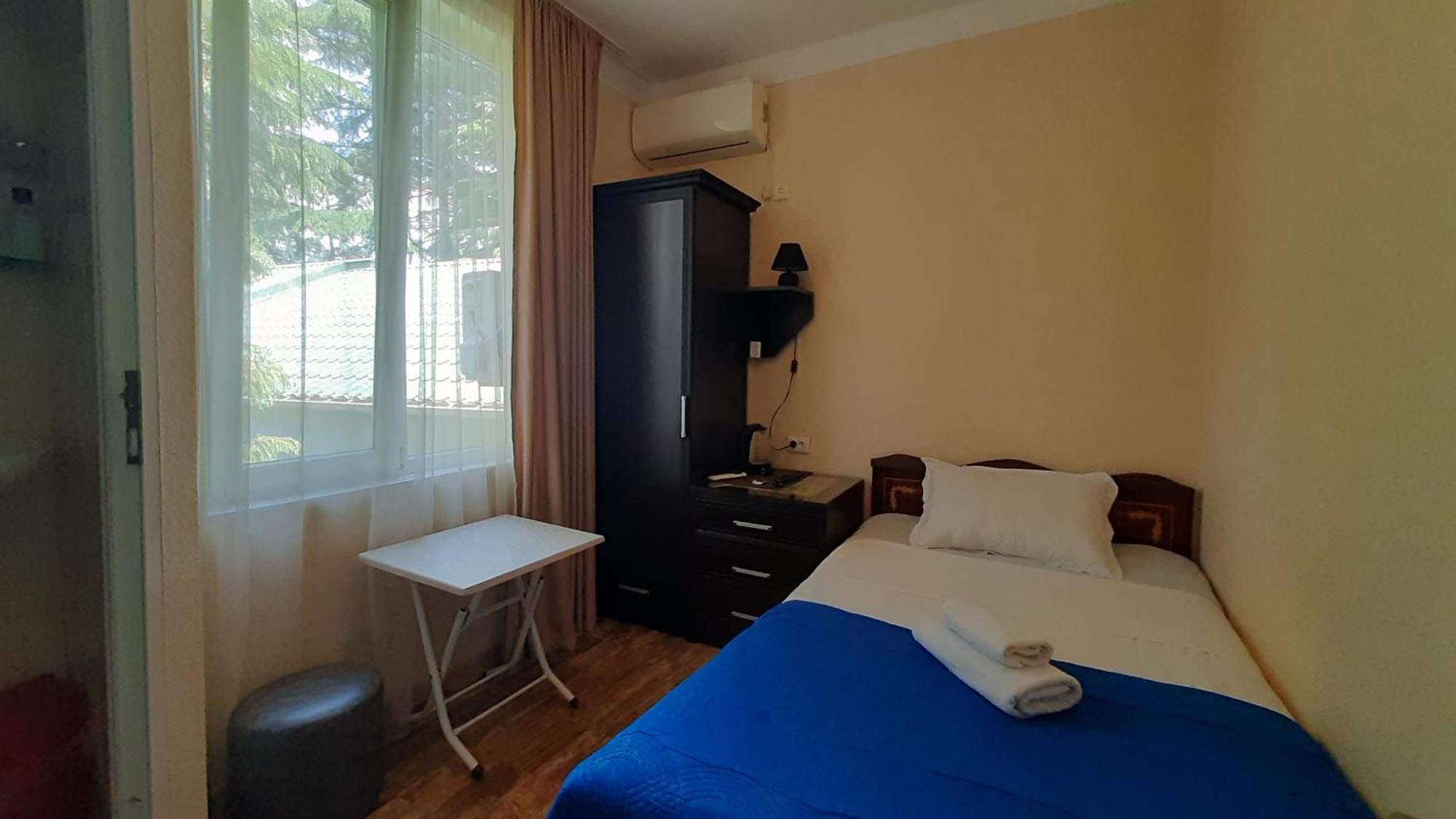 Guesthouse Next To Beach Батуми Екстериор снимка